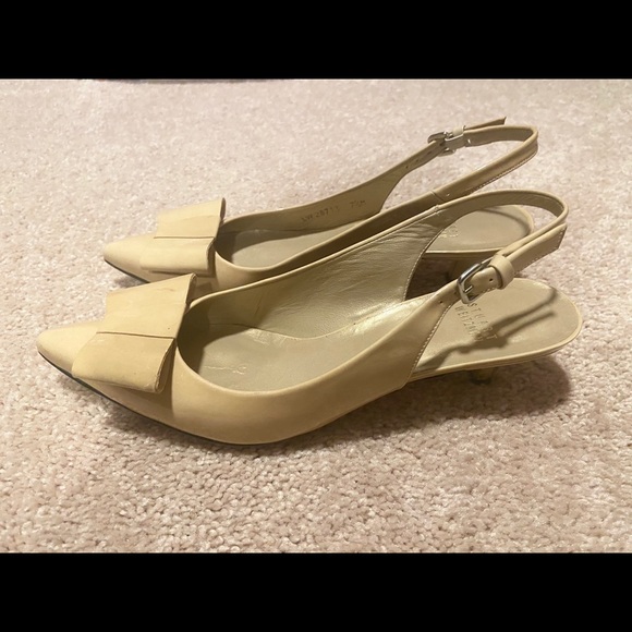 Stuart Weitzman Nude Kitten Heels - 7.5 - Picture 2 of 5